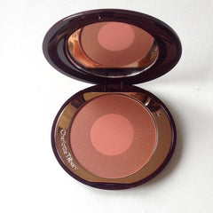 Charlotte Tilbury Cheek to Chic Blush