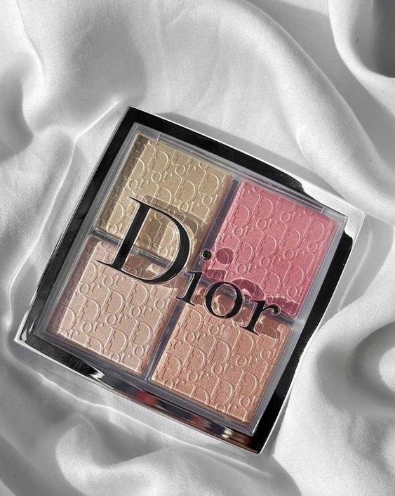 DIOR BACKSTAGE GLOW FACE PALETTE Multi-use illuminating makeup palette - highlight and blush