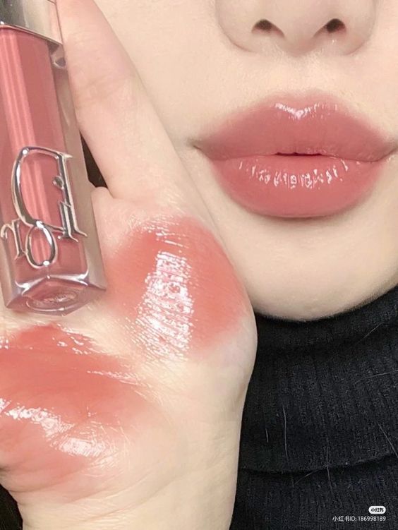 DIOR ADDICT LIP MAXIMIZER Plumping gloss - instant and long-term volume effect - 24h hydration