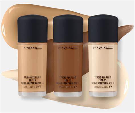 MAC Studio fix SPF 15 Foundation